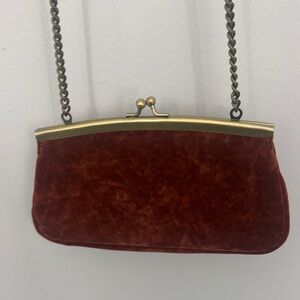Universal Thread Velvet Kiss-Lock Clutch in Rust with Antique Gold Chain